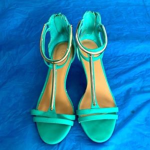 Lime green heels, size 7